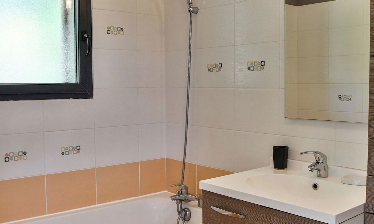 Photo of Bathroom in Labenne