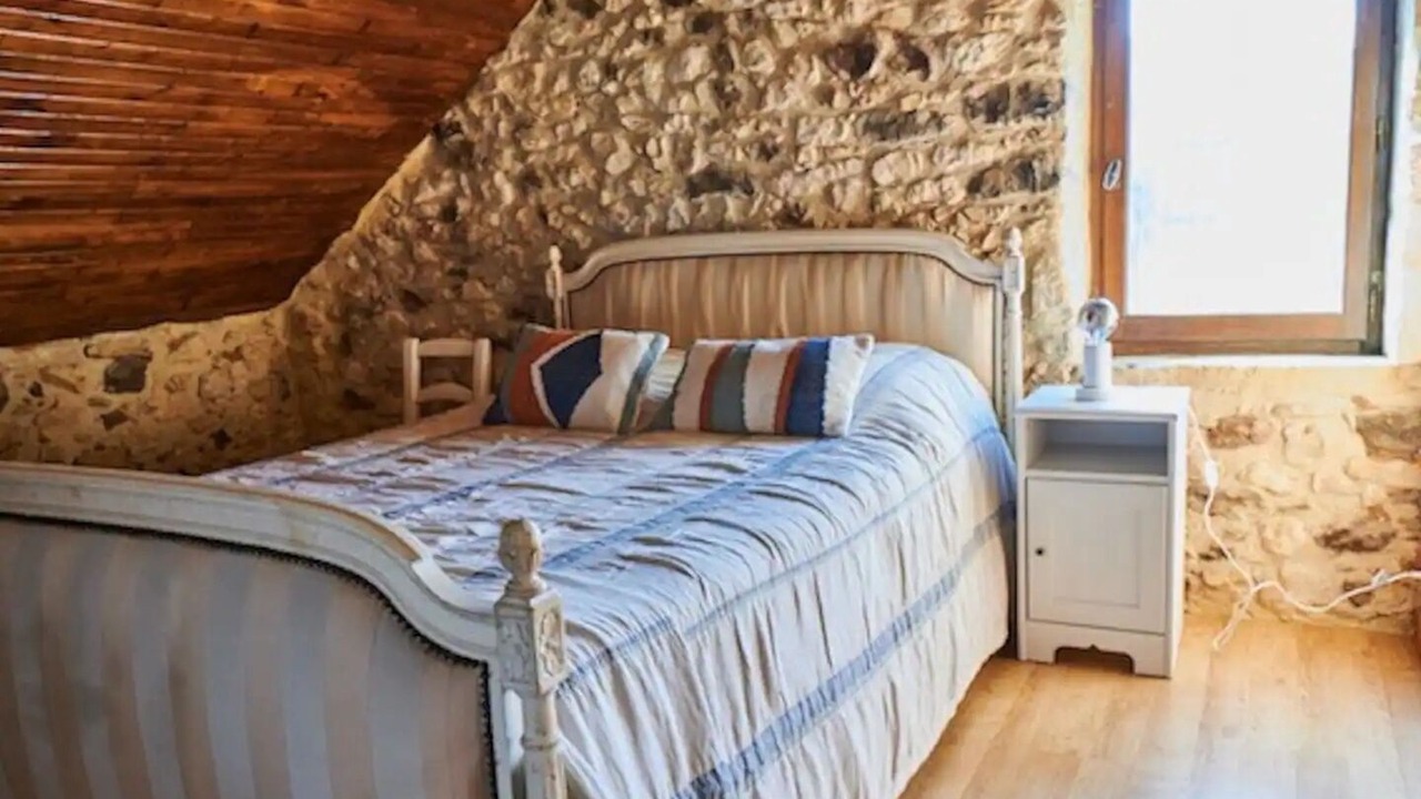 Photo of Bedroom in Le Buisson-de-Cadouin