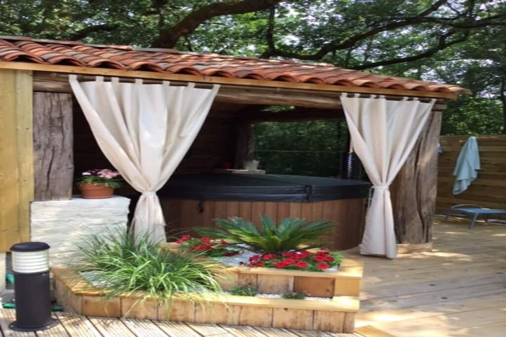 Photo of Outdoor in Echire