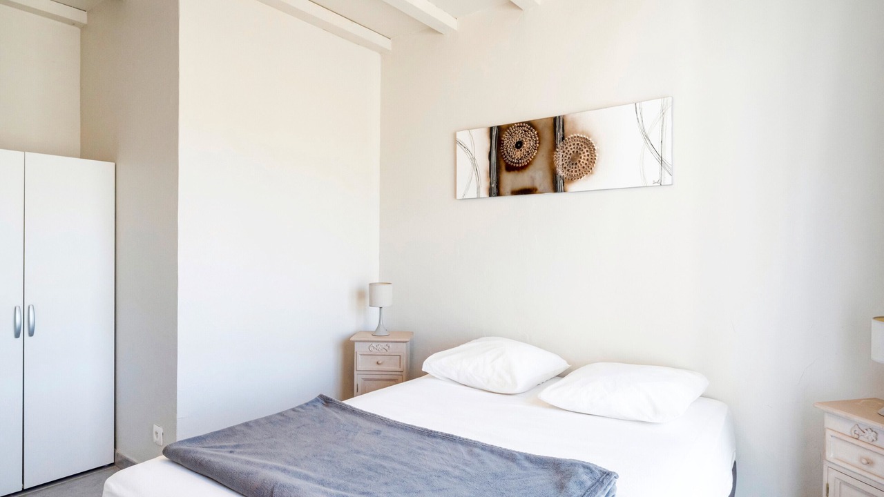 Photo of Bedroom in Lesperon