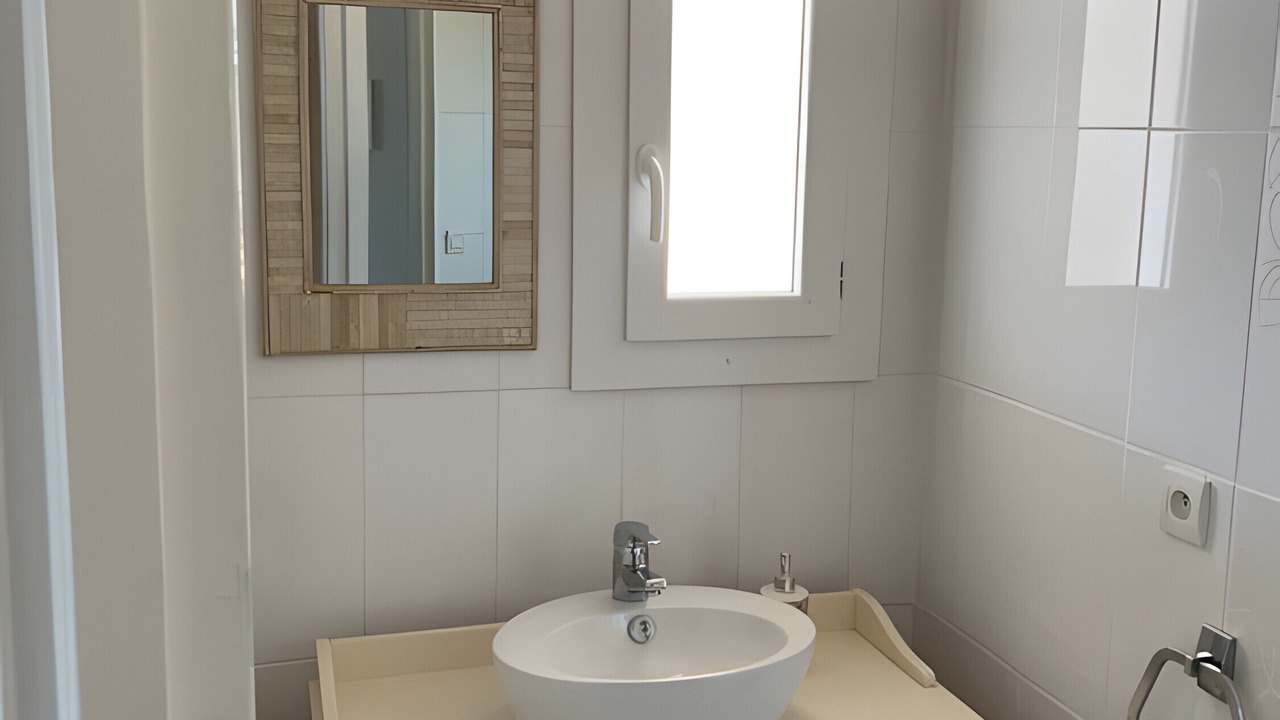Photo of Bathroom in Lesperon