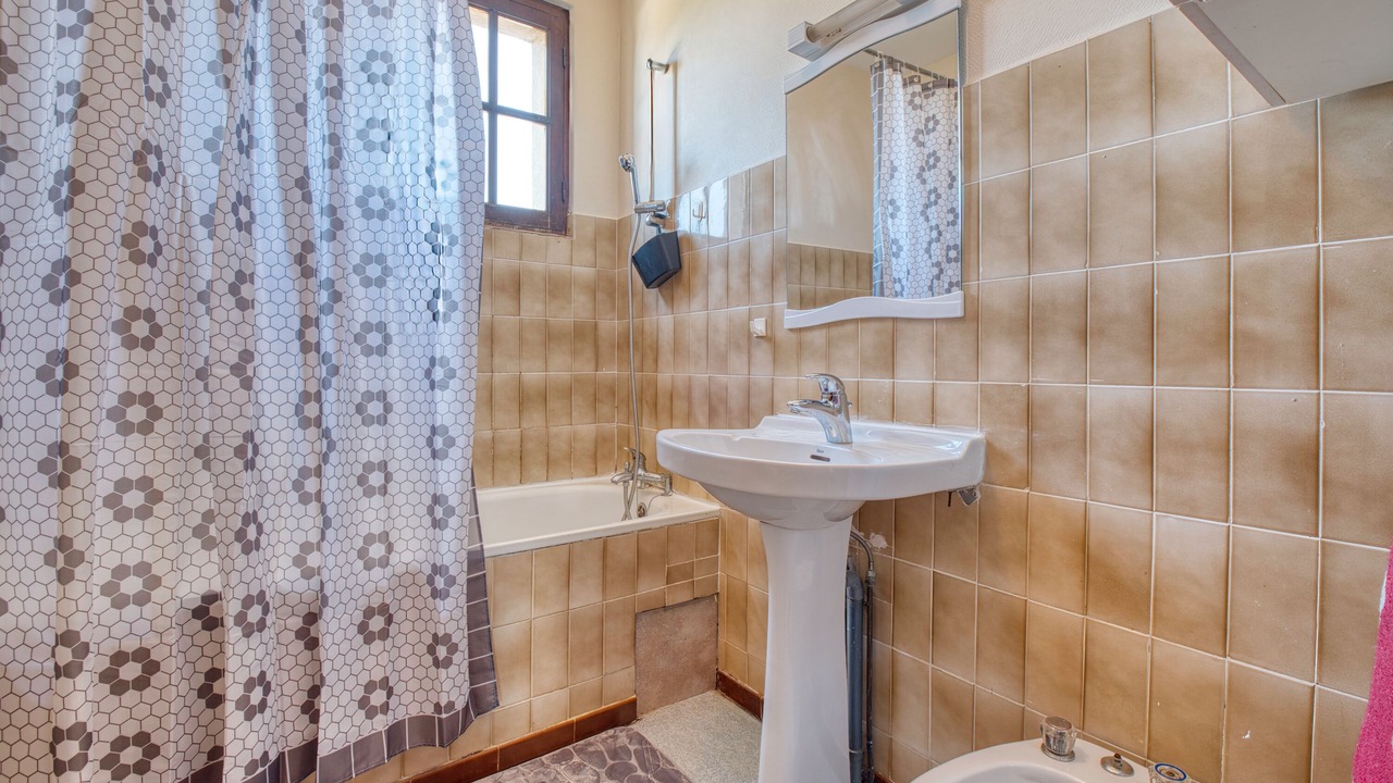 Photo of Bathroom in Saint-Genies