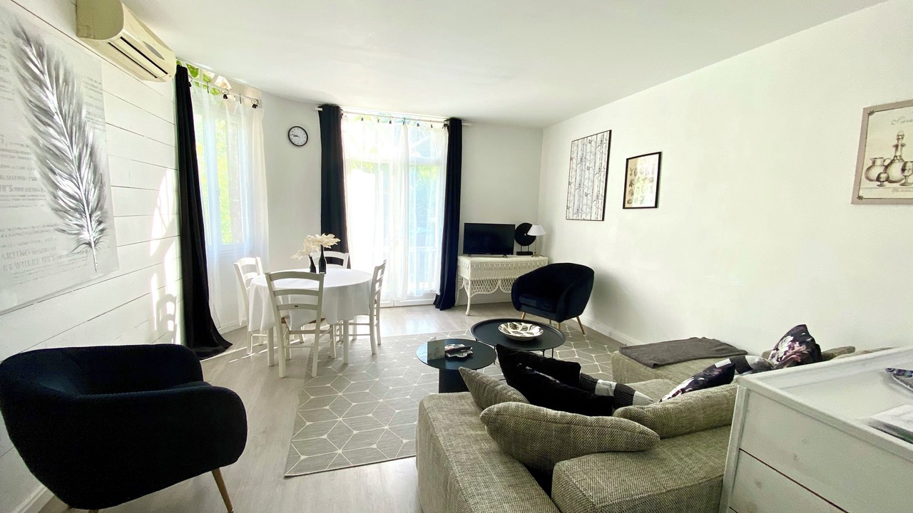 Photo of Livingroom in Eugenie-les-Bains