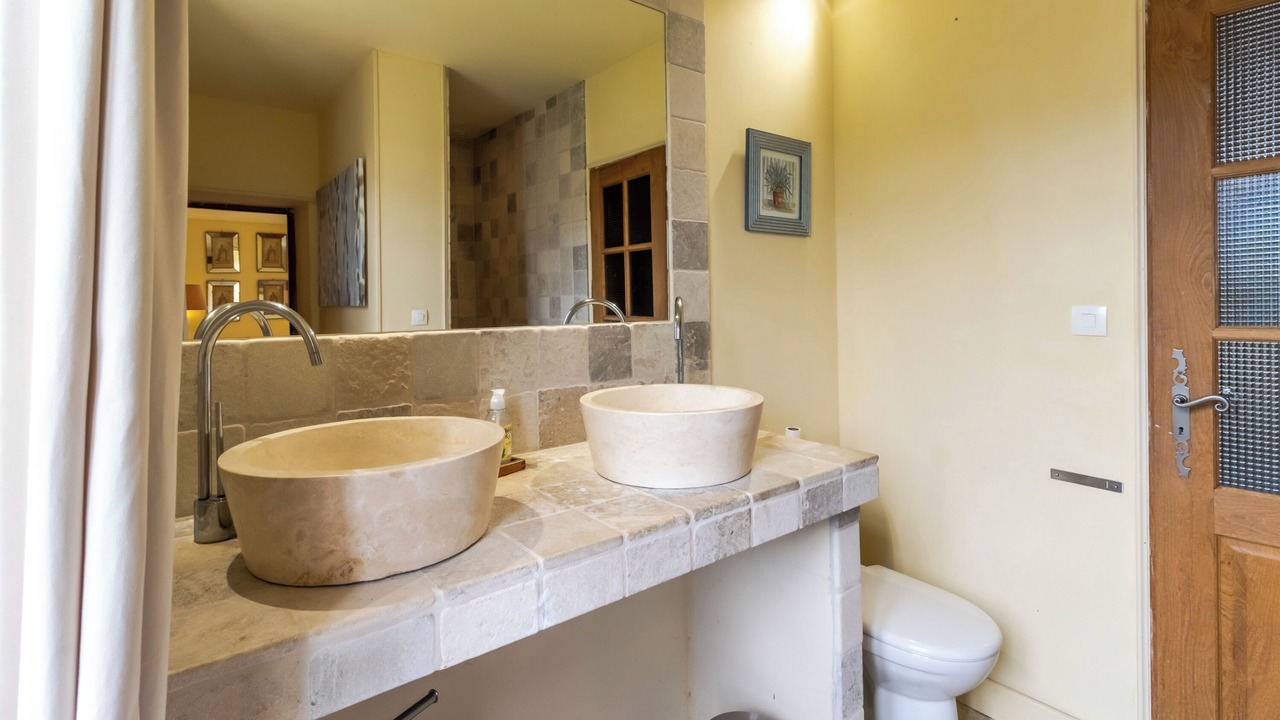 Photo of Bathroom in Domme