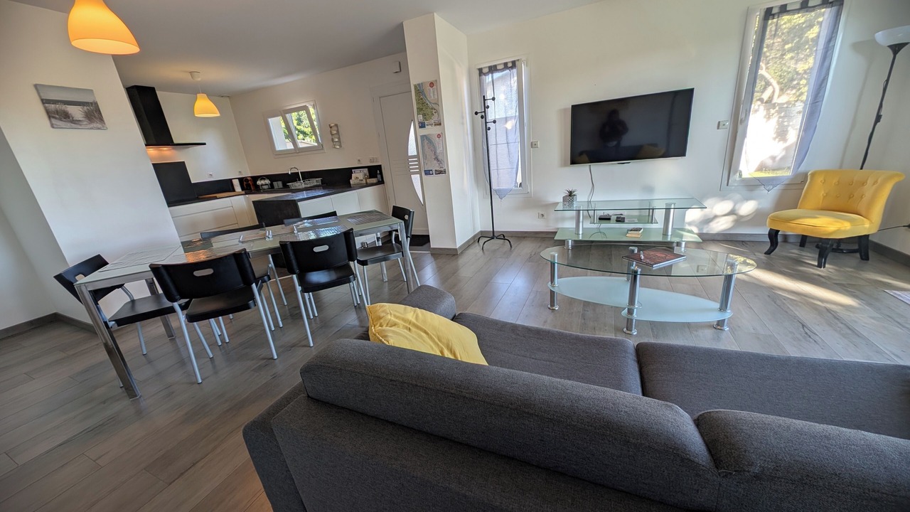 Photo of Livingroom in Cussac-Fort-Medoc
