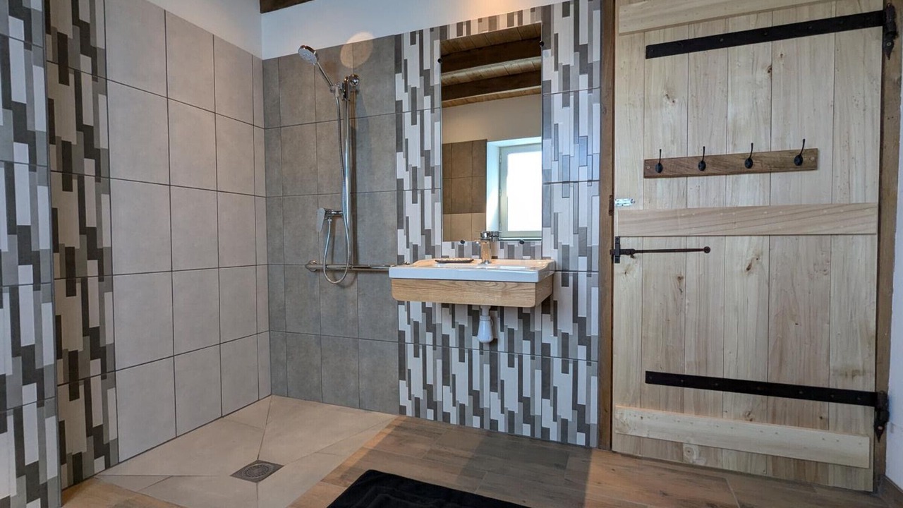Photo of Bathroom in Ecuras