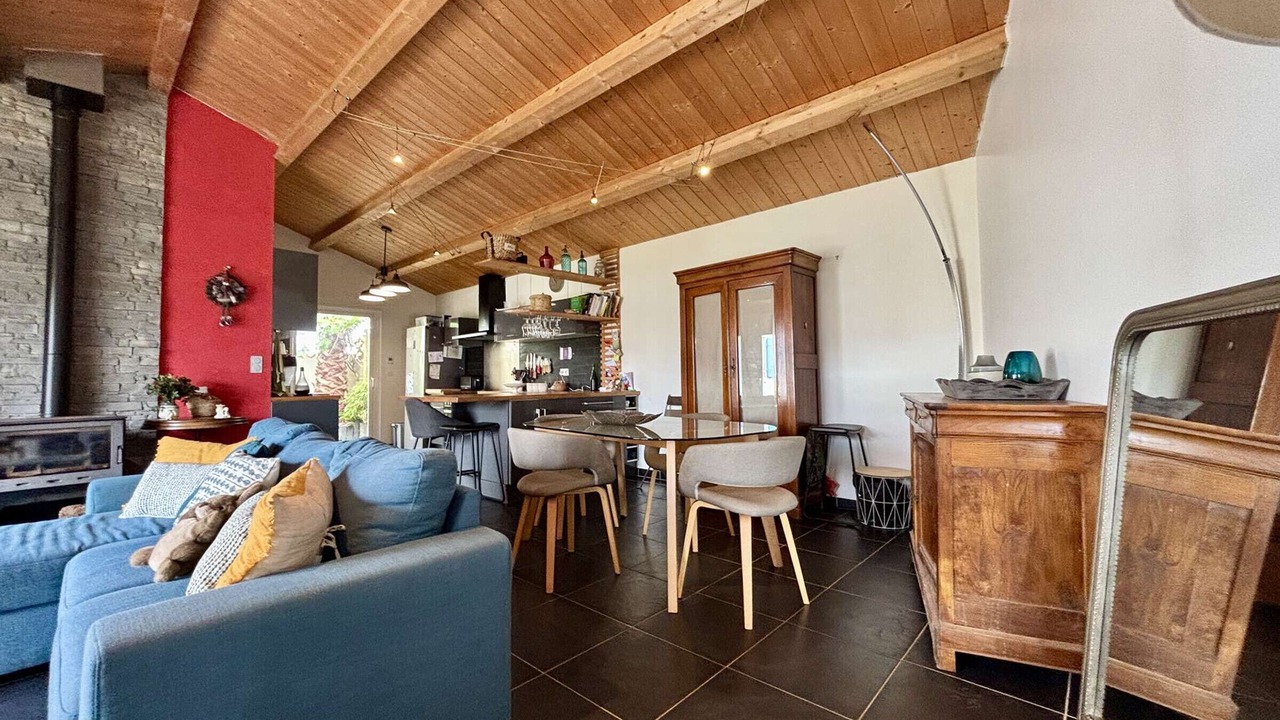 Photo of Livingroom in Cheray