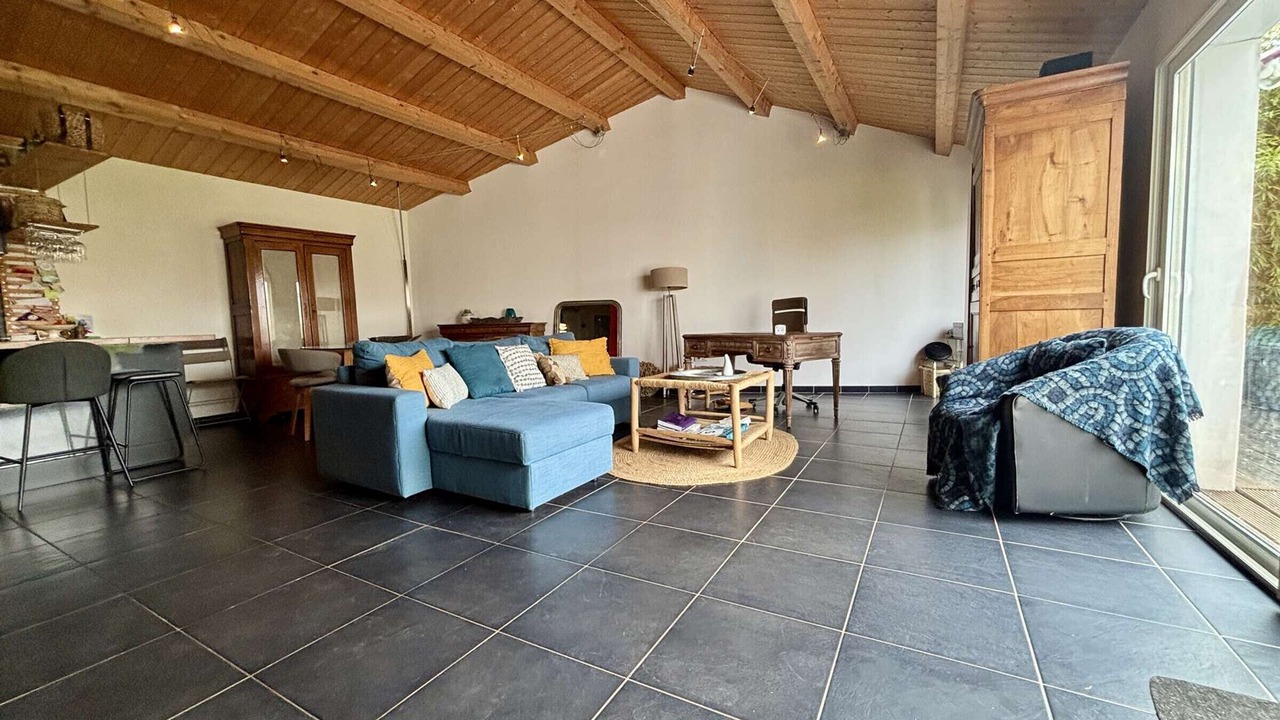 Photo of Livingroom in Cheray