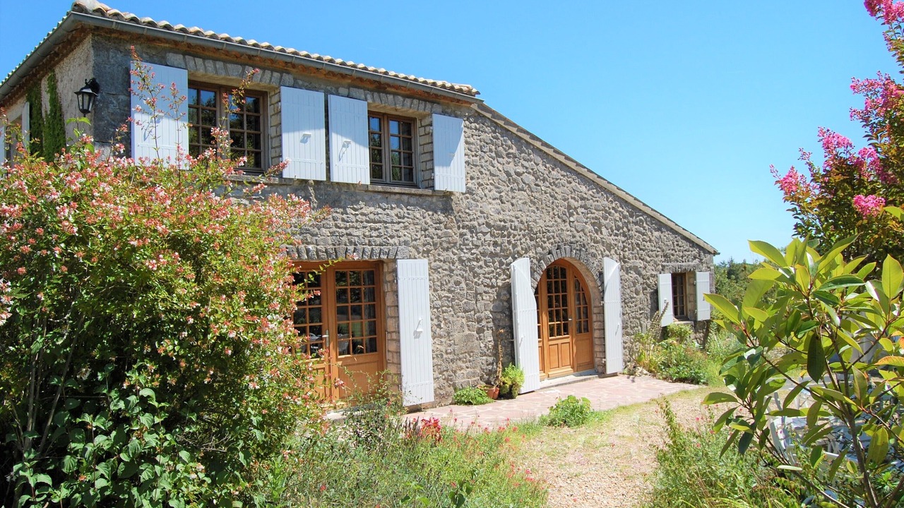Photo of Outdoor in Saint-Martial-de-Mirambeau