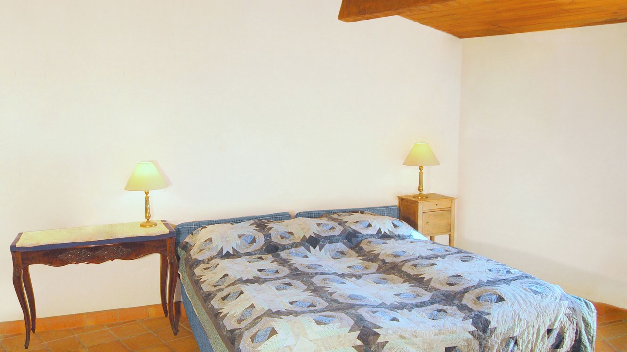Photo of Bedroom in Saint-Martial-de-Mirambeau
