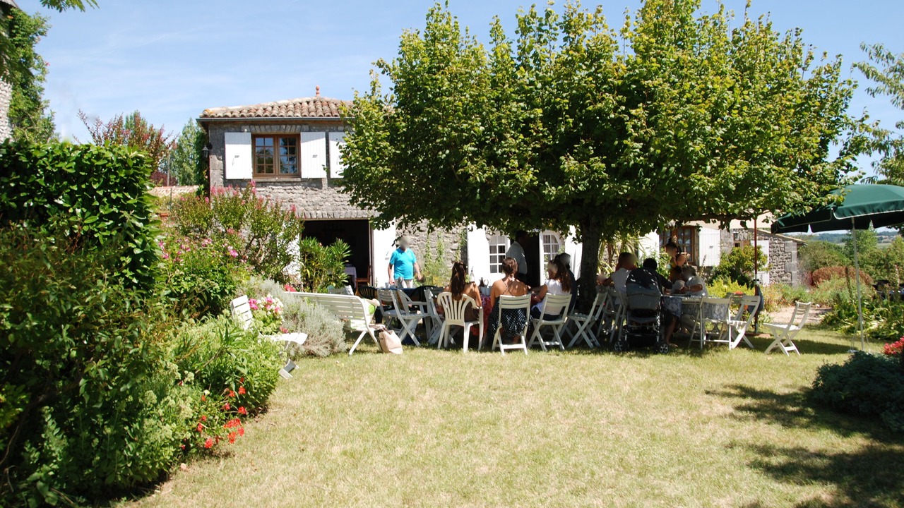Photo of Outdoor in Saint-Martial-de-Mirambeau