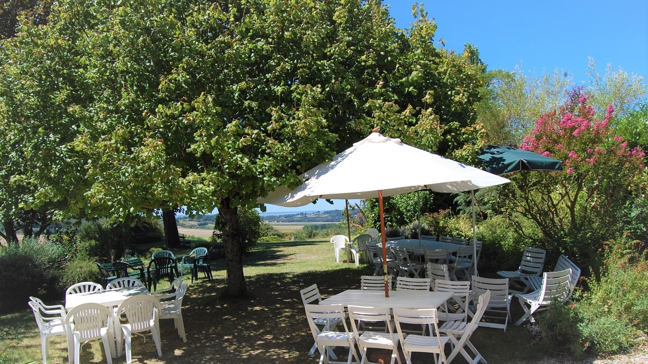 Photo of Outdoor in Saint-Martial-de-Mirambeau
