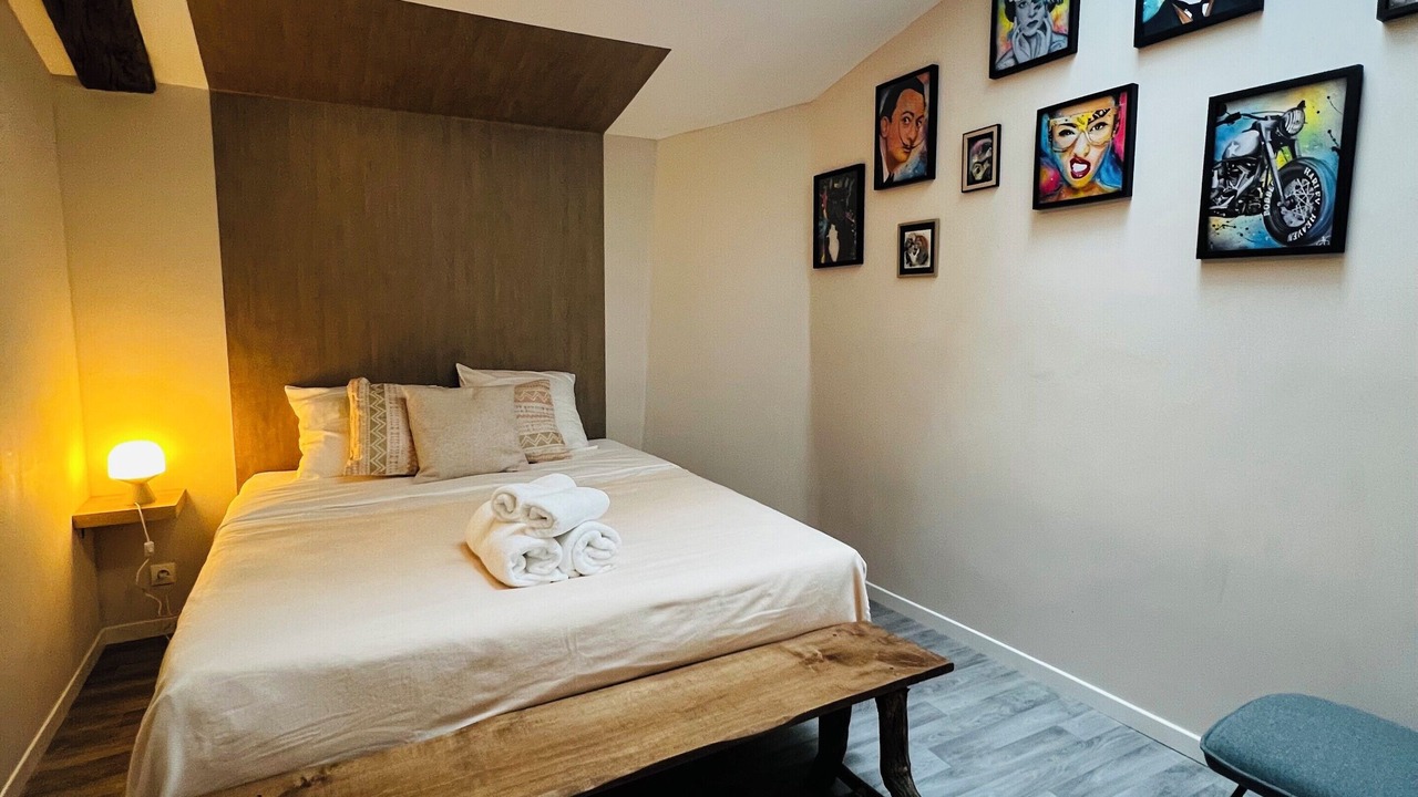 Photo of Bedroom in La Chapelle-Saint-Laurent
