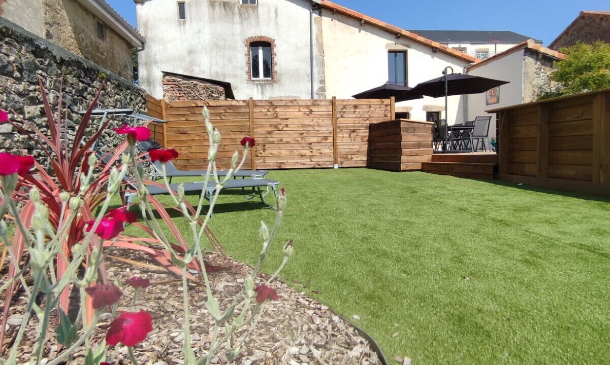 Photo of Outdoor in La Chapelle-Saint-Laurent