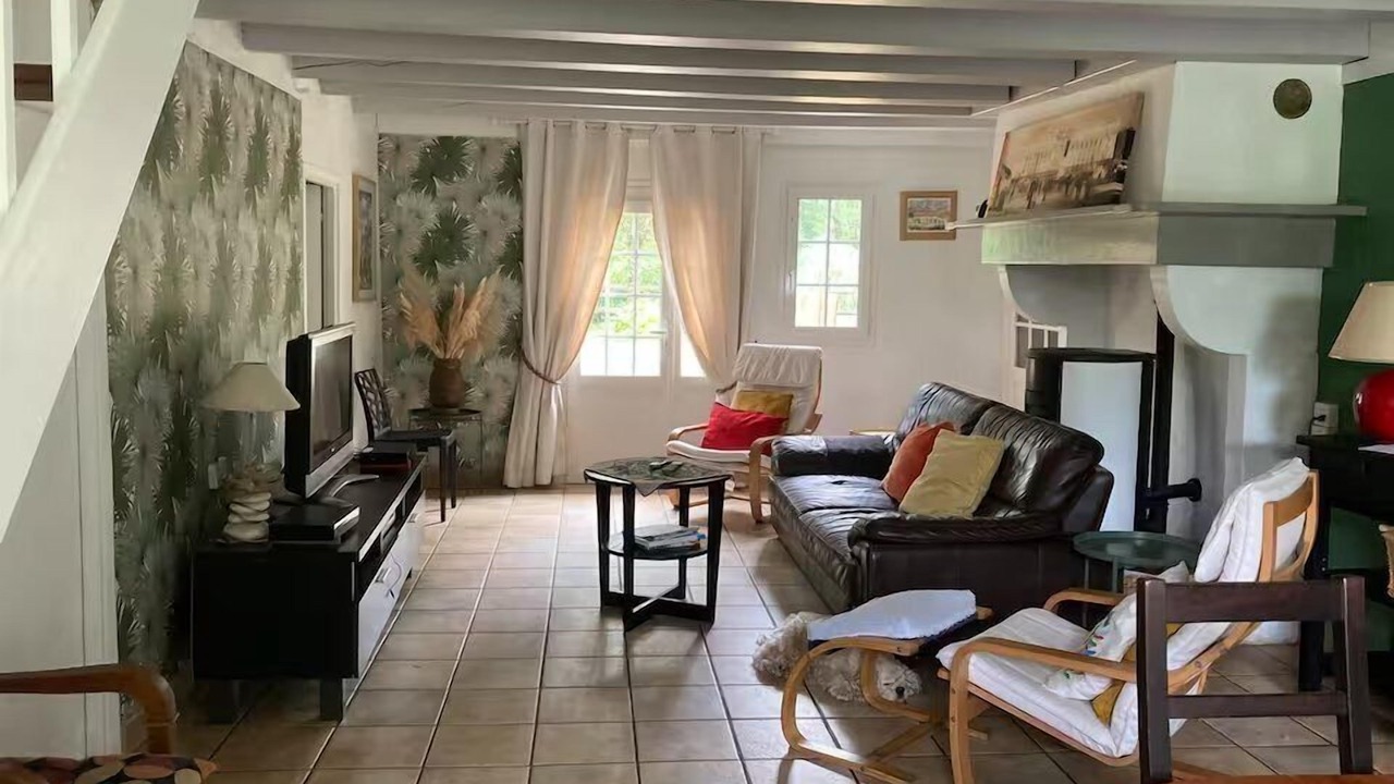 Photo of Livingroom in Saint-Michel-Escalus