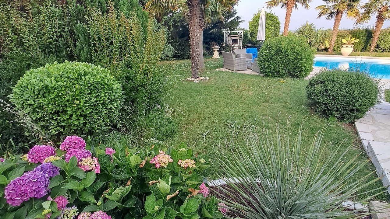 Photo of Outdoor in Courpignac