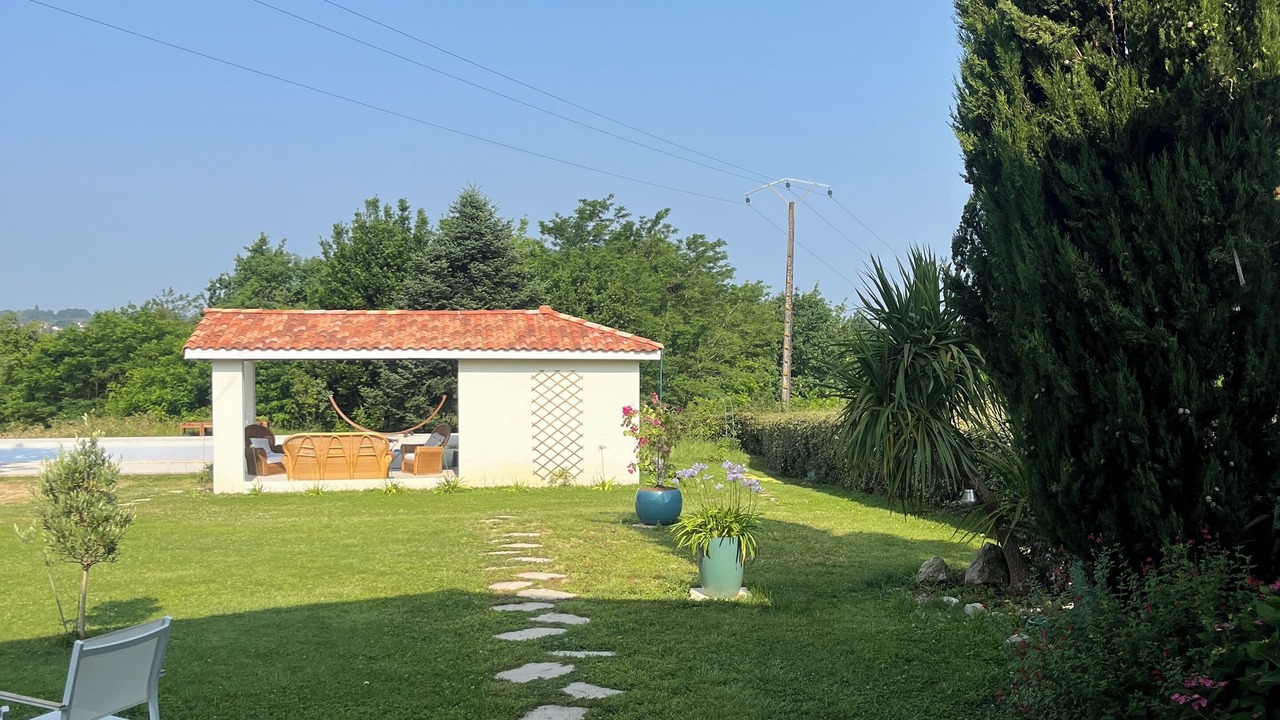 Photo of Outdoor in Lahosse