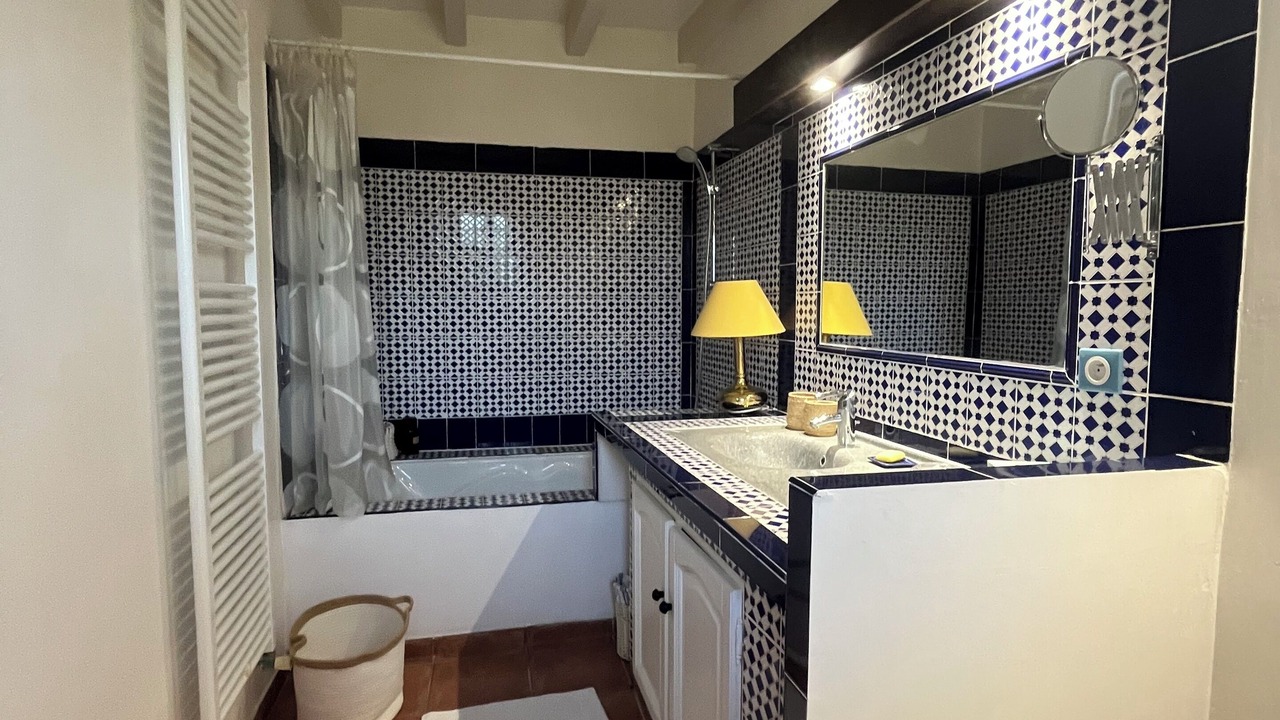 Photo of Bathroom in Lahosse