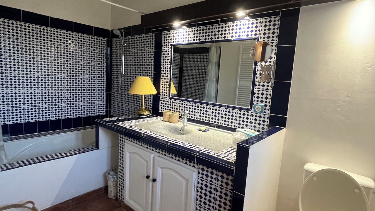 Photo of Bathroom in Lahosse