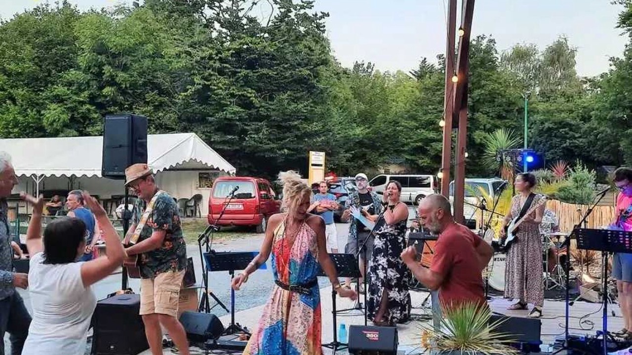 Photo of Others in Secondigny