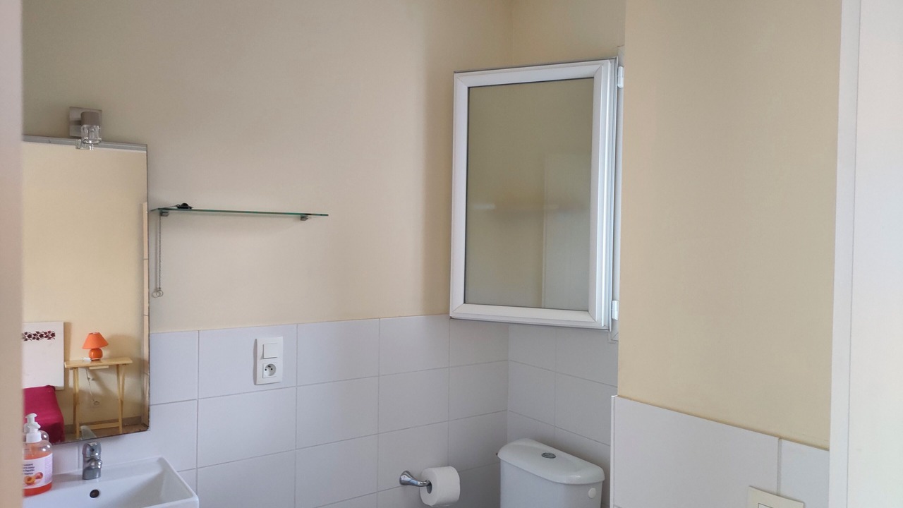 Photo of Bathroom in Escos