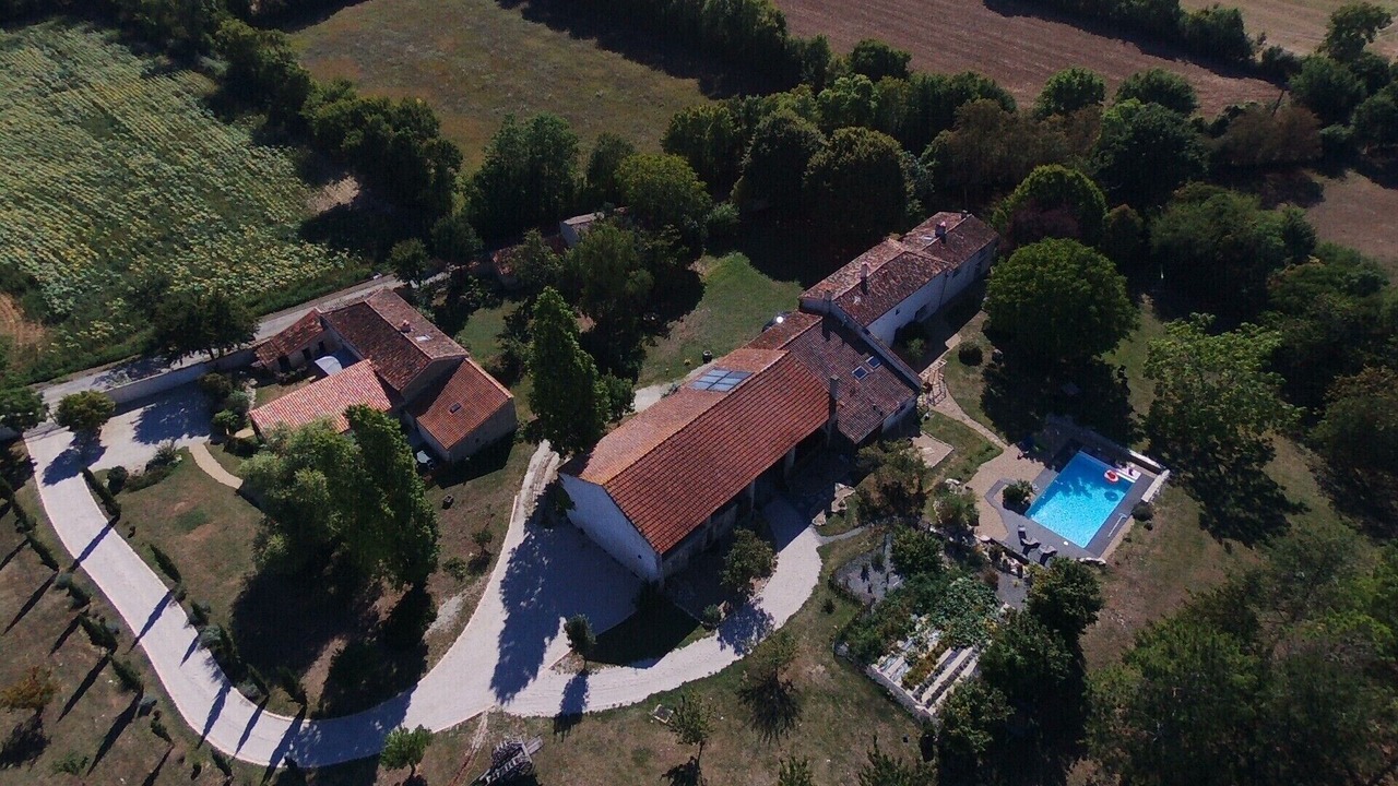 Photo of Outdoor in Chambon