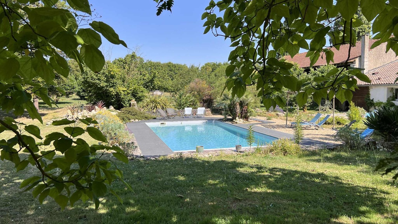 Photo of Outdoor in Chambon