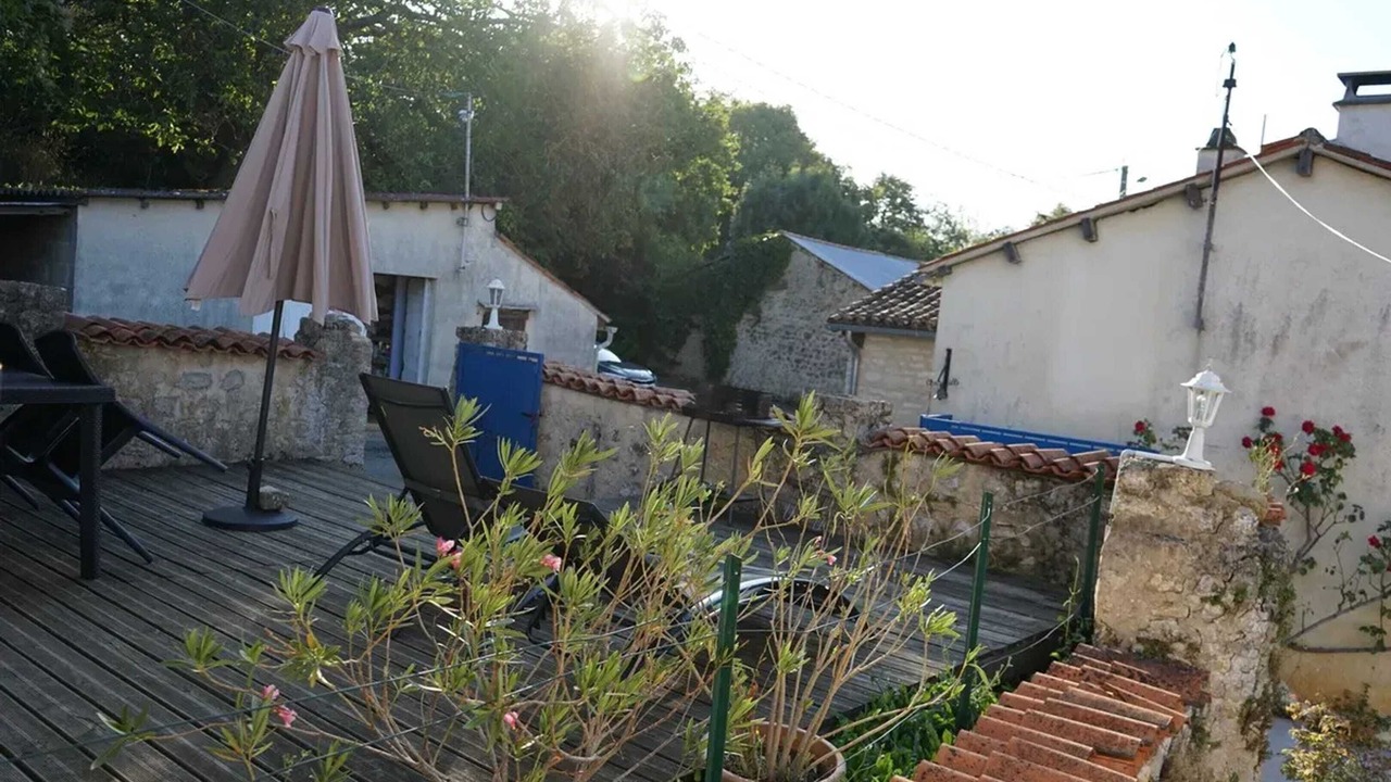 Photo of Patio Balcony in Chalandray