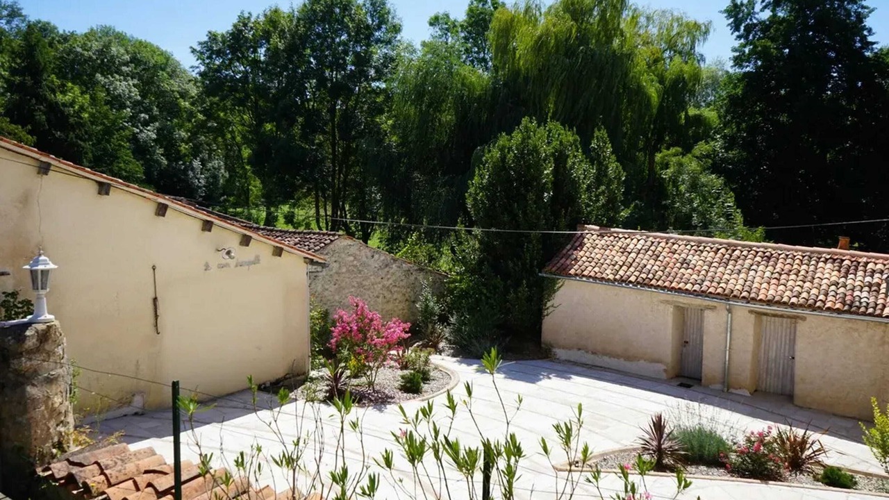 Photo of Outdoor in Chalandray
