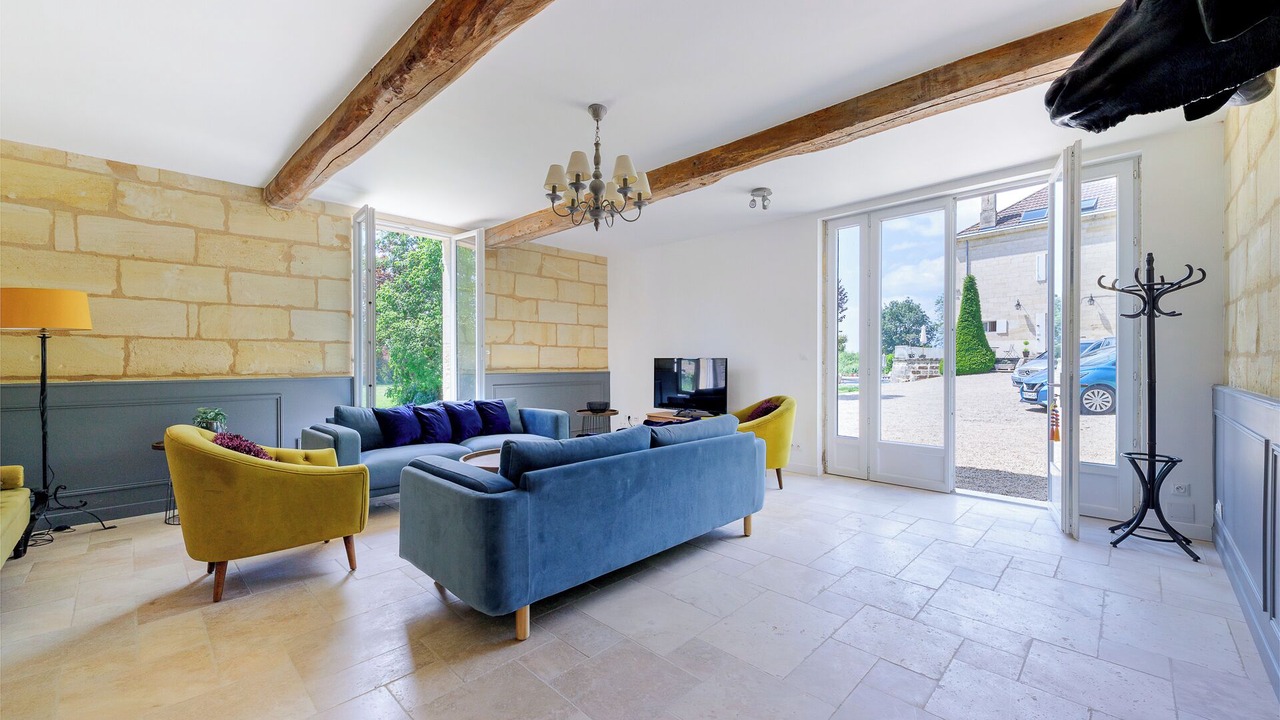 Photo of Livingroom in Sainte-Terre