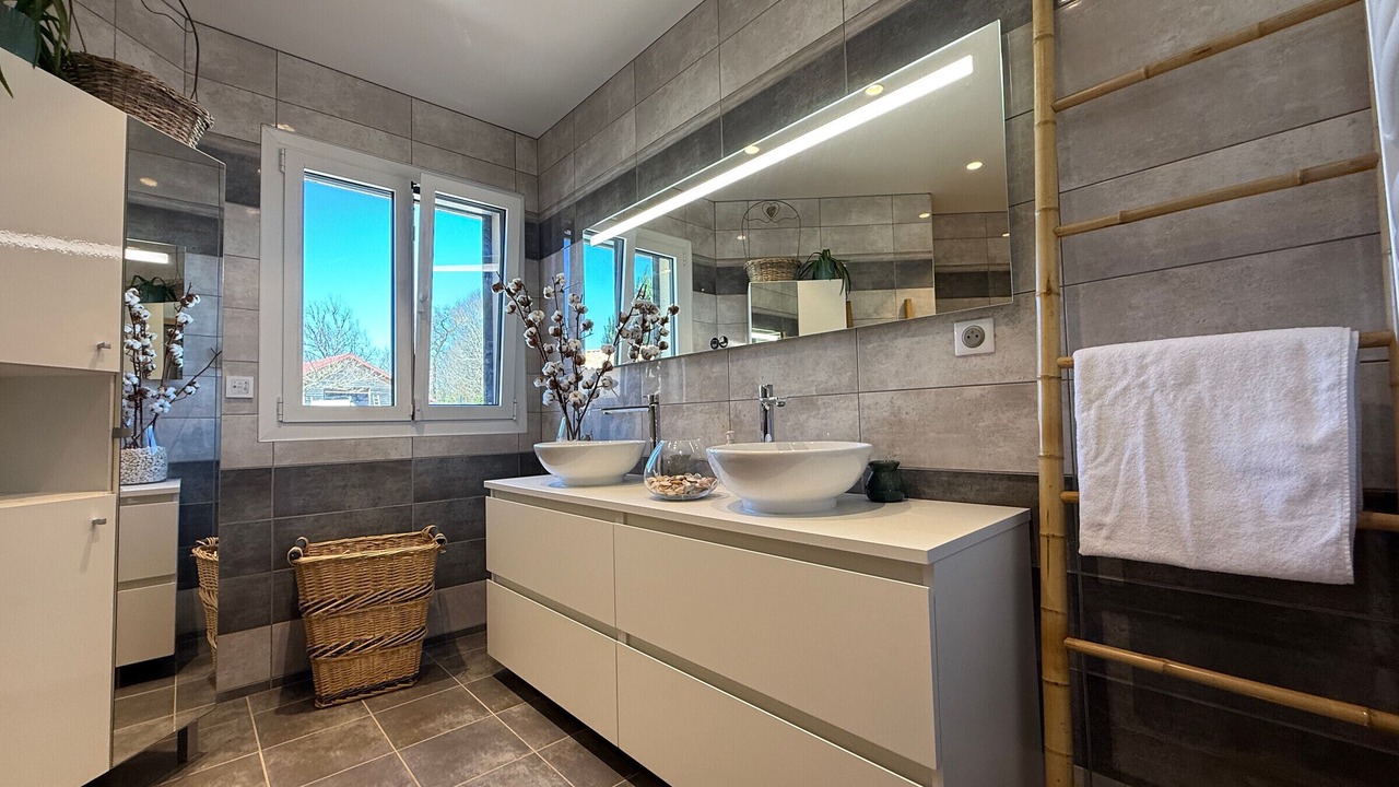 Photo of Bathroom in Saint-Medard-d'Excideuil