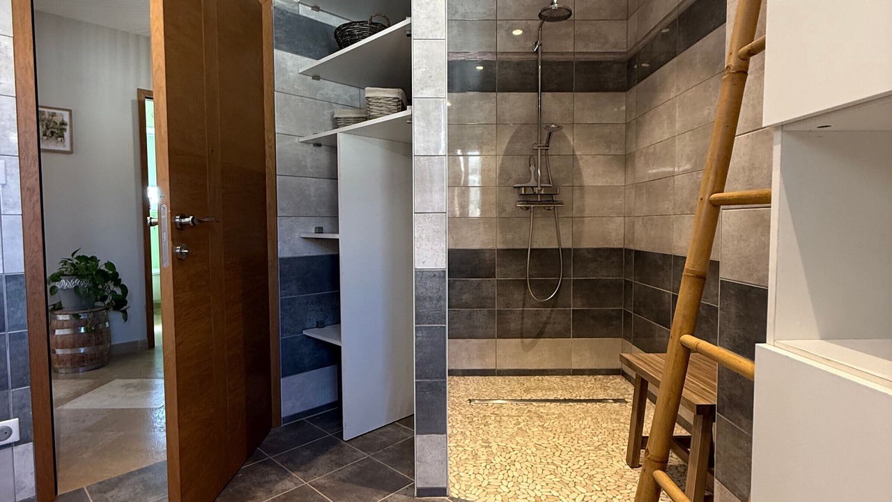 Photo of Bathroom in Saint-Medard-d'Excideuil