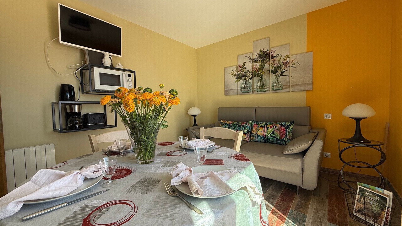 Photo of Livingroom in Saint-Medard-d'Excideuil