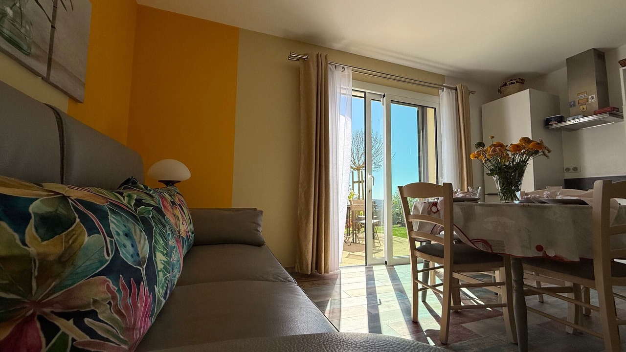 Photo of Livingroom in Saint-Medard-d'Excideuil