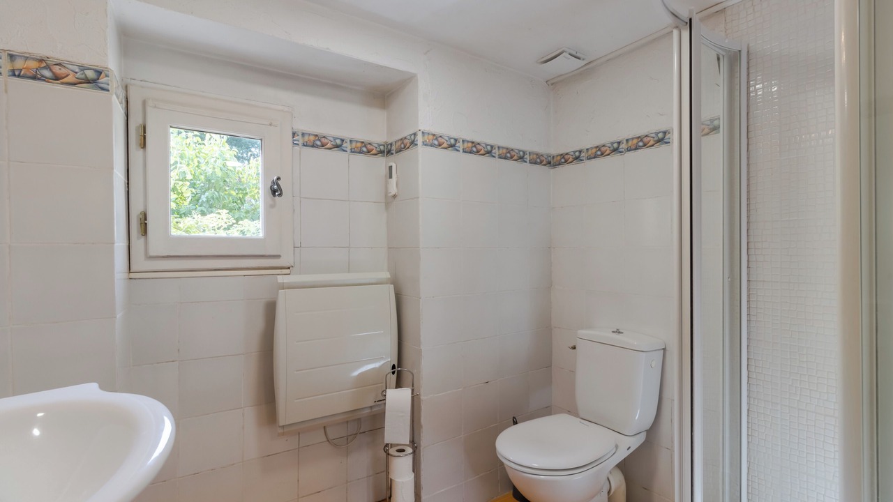 Photo of Bathroom in Cenac-et-Saint-Julien