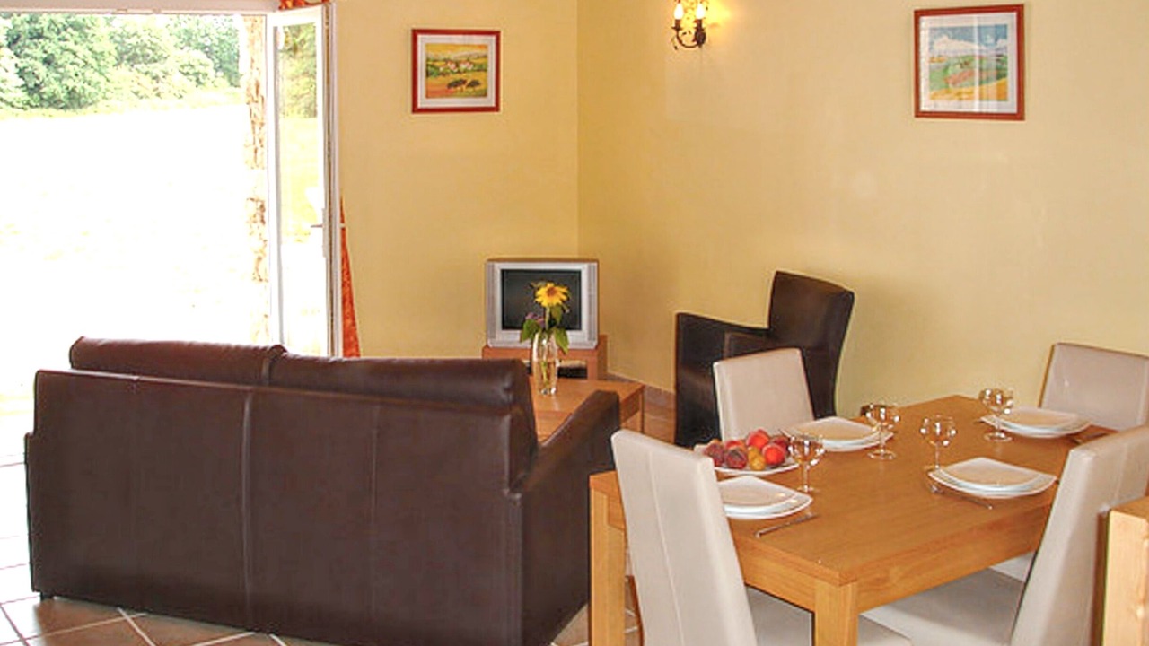 Photo of Livingroom in Saint-Vincent-la-Chatre