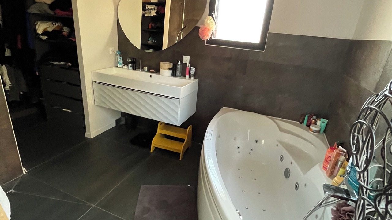 Photo of Bathroom in Pessac