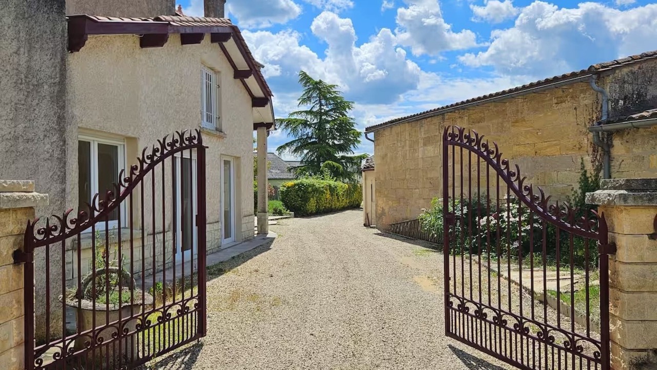 Photo of Outdoor in Saint-Pey-d'Armens