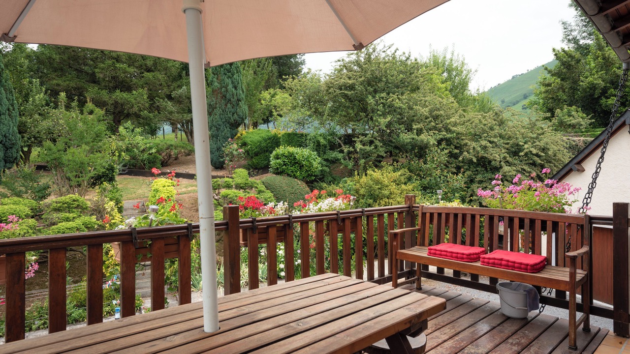 Photo of Outdoor in Accous