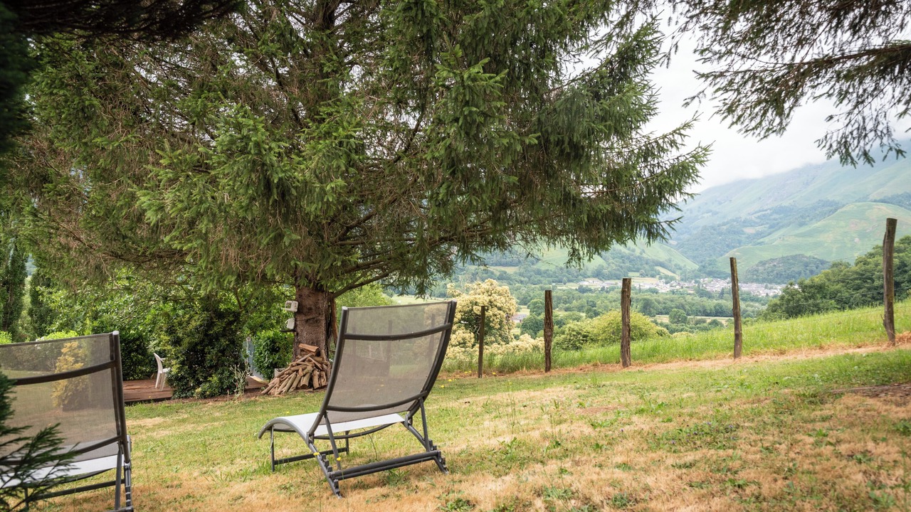 Photo of Outdoor in Accous
