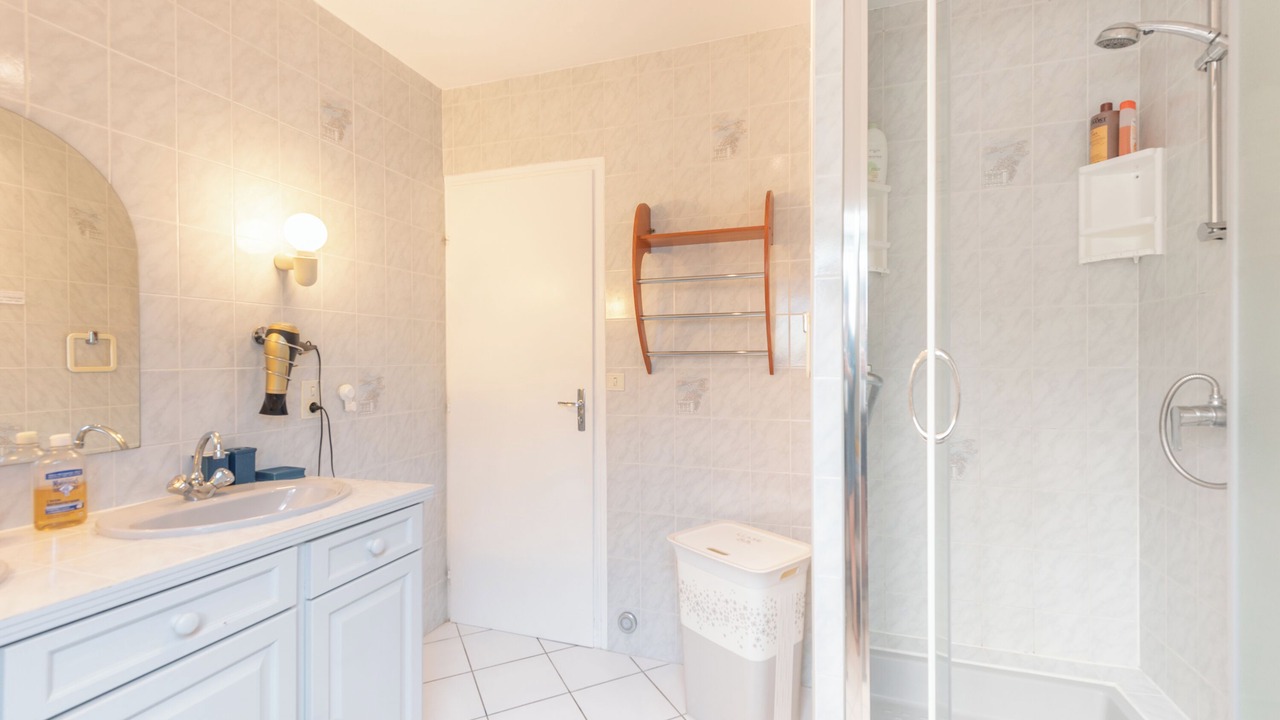 Photo of Bathroom in Accous