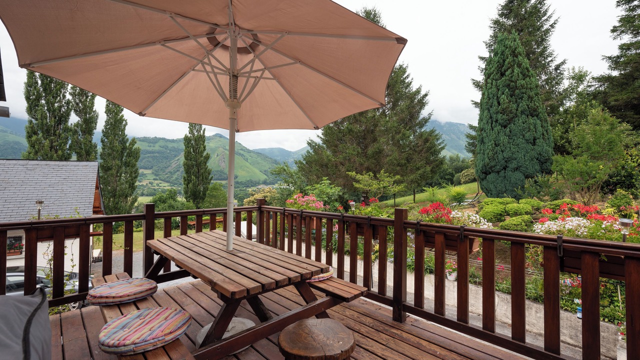 Photo of Outdoor in Accous
