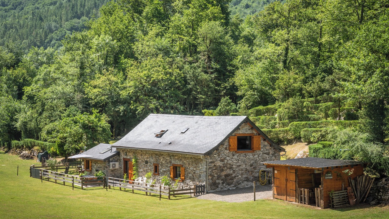 Photo of Outdoor in Accous