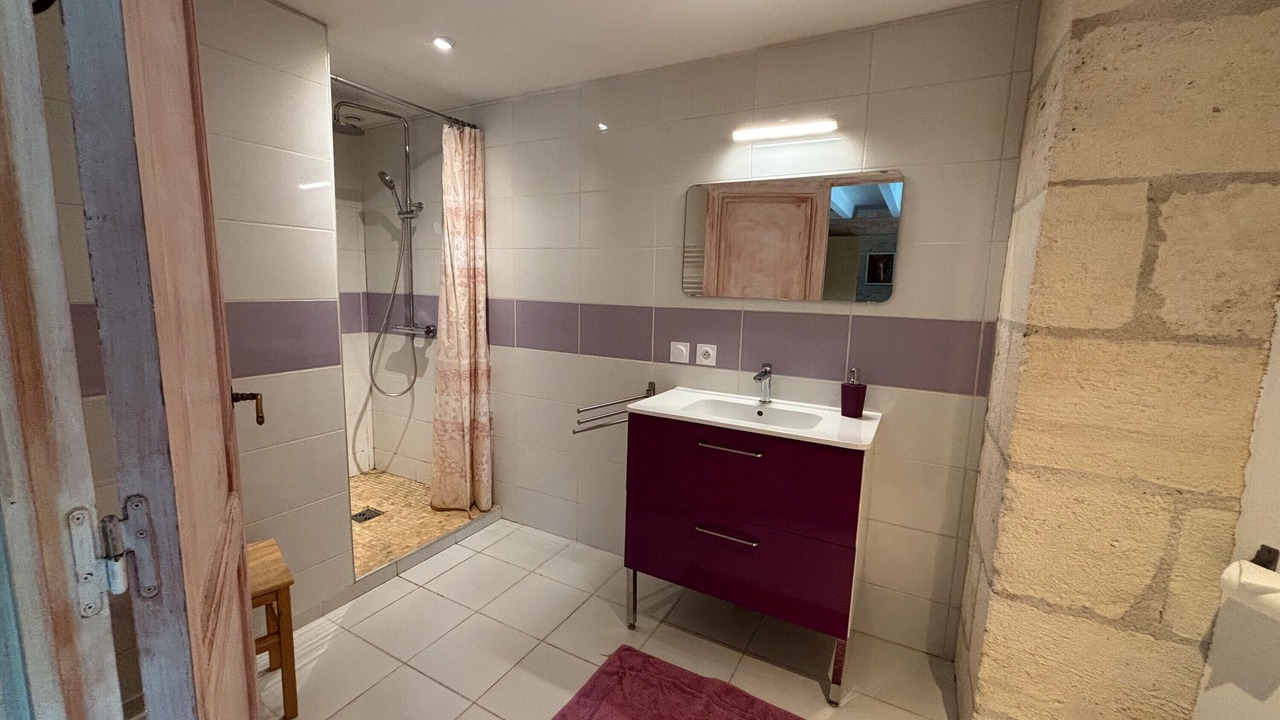 Photo of Bathroom in Verac
