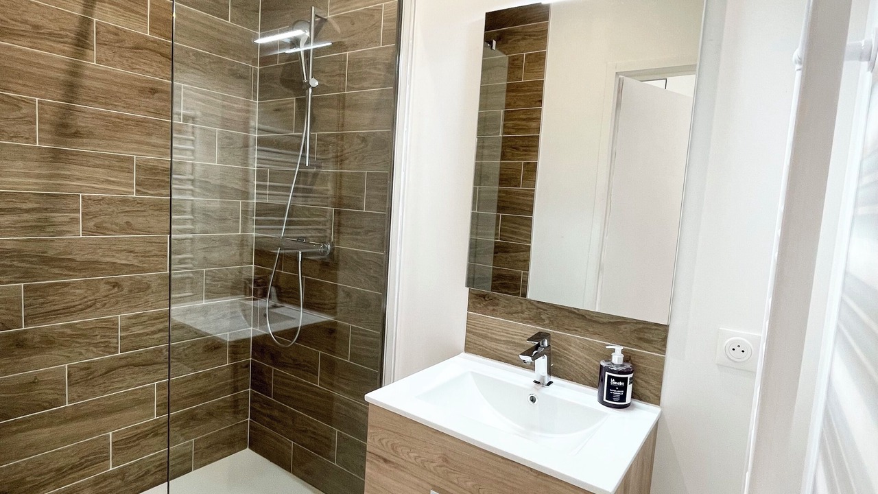 Photo of Bathroom in Aytre