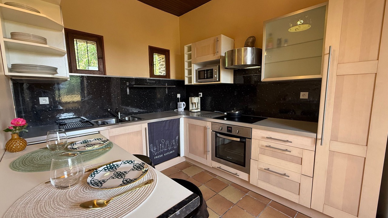 Photo of Kitchen in Angoisse