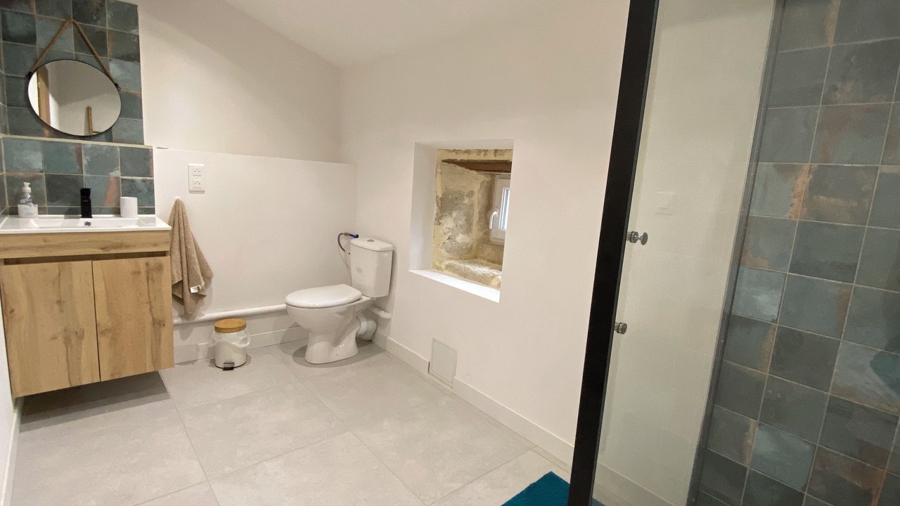 Photo of Bathroom in Puisseguin