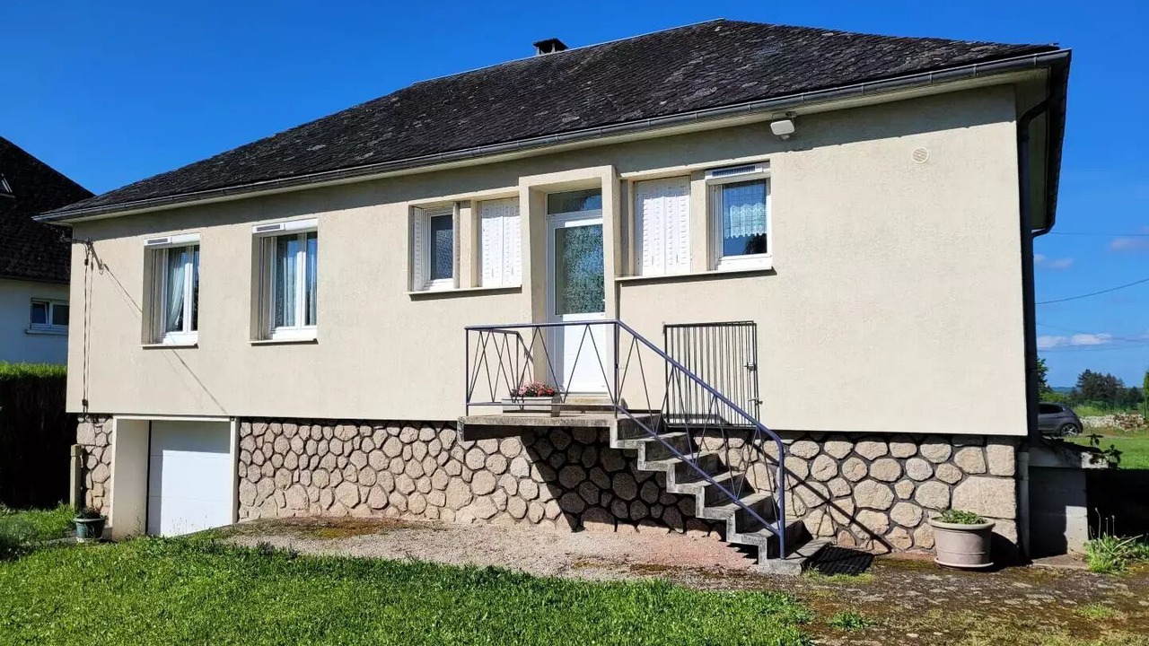 Photo of Outdoor in Montaignac-Saint-Hippolyte
