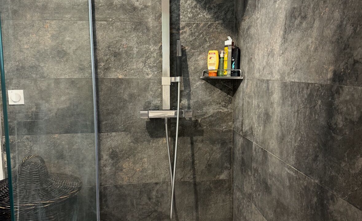 Photo of Bathroom in Peypin