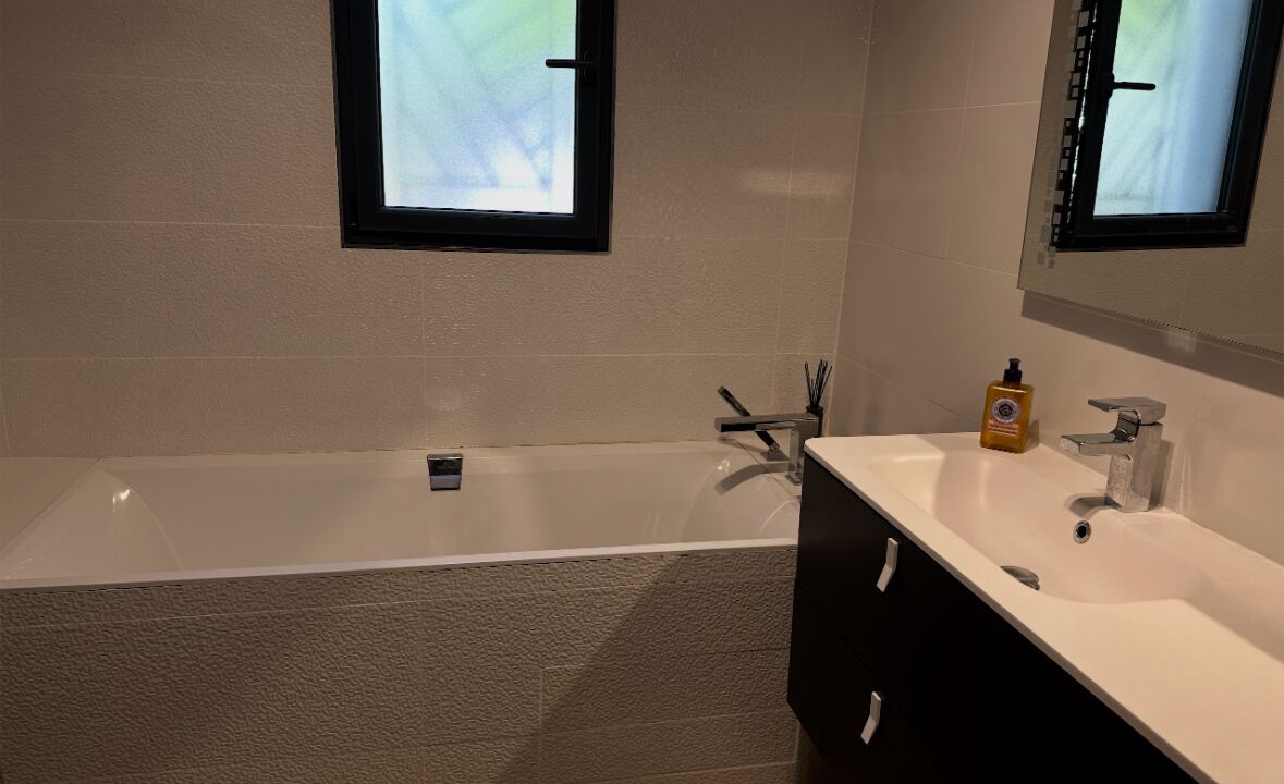 Photo of Bathroom in Peypin
